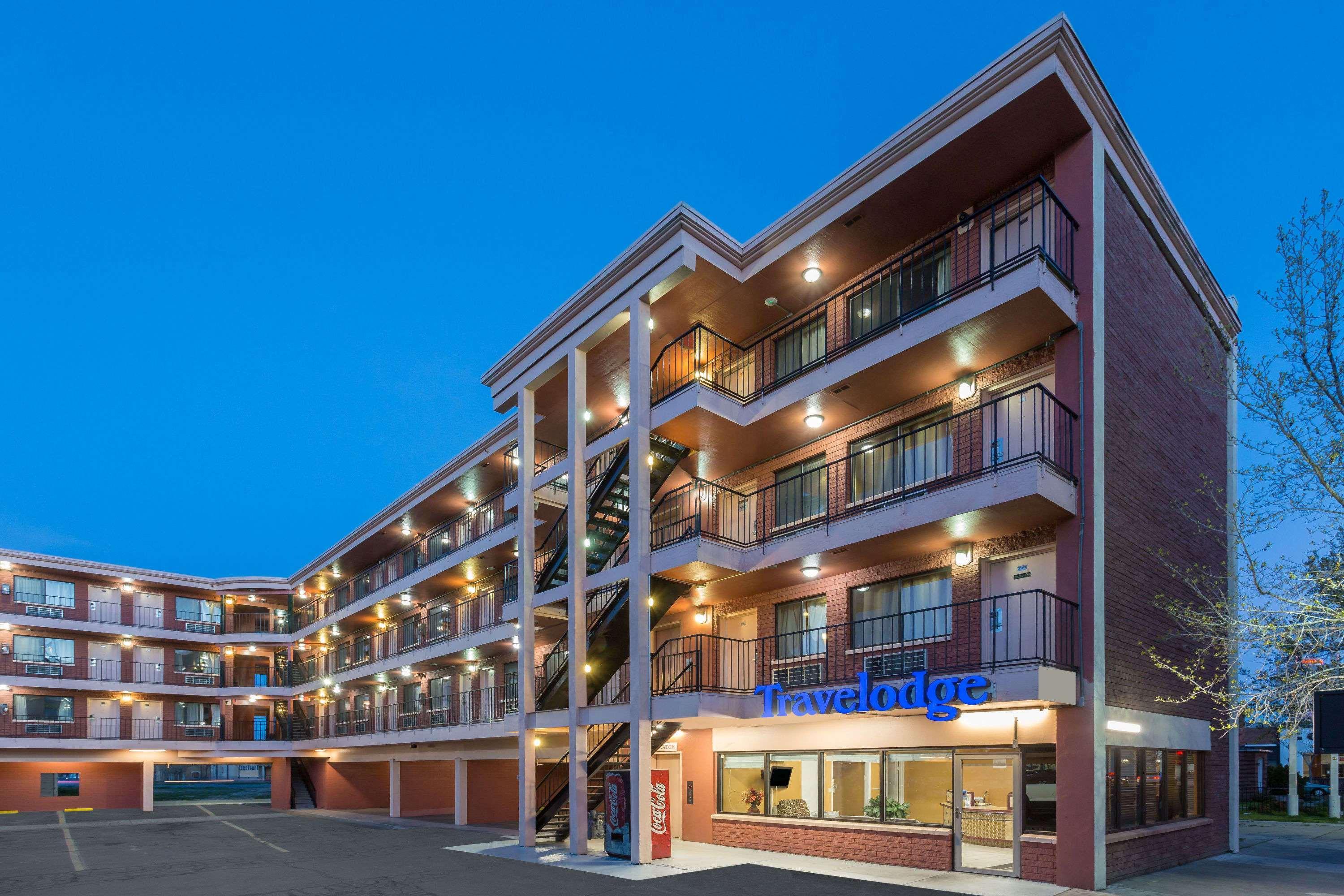 Travelodge By Wyndham Reno Exterior photo