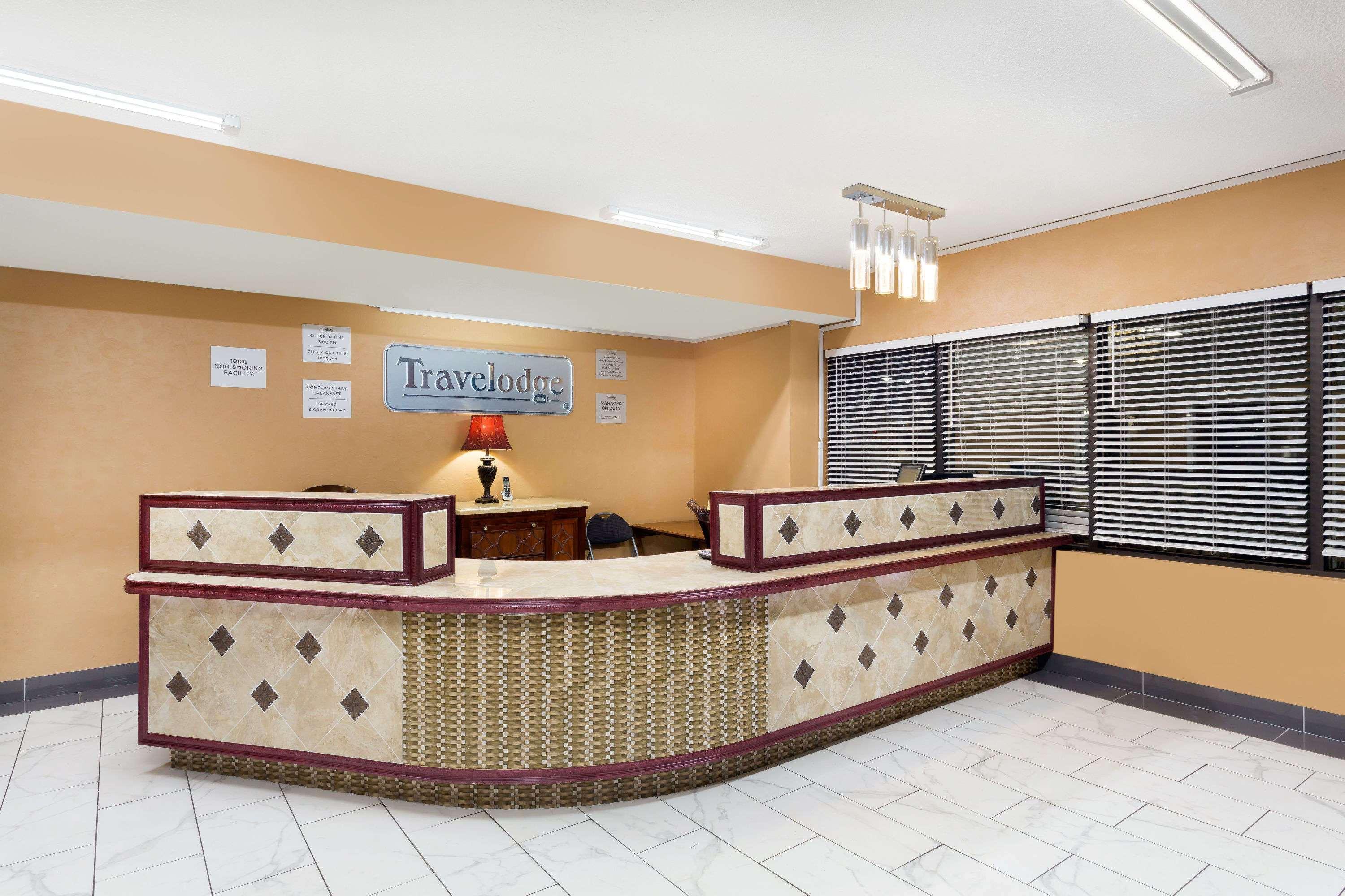 Travelodge By Wyndham Reno Exterior photo