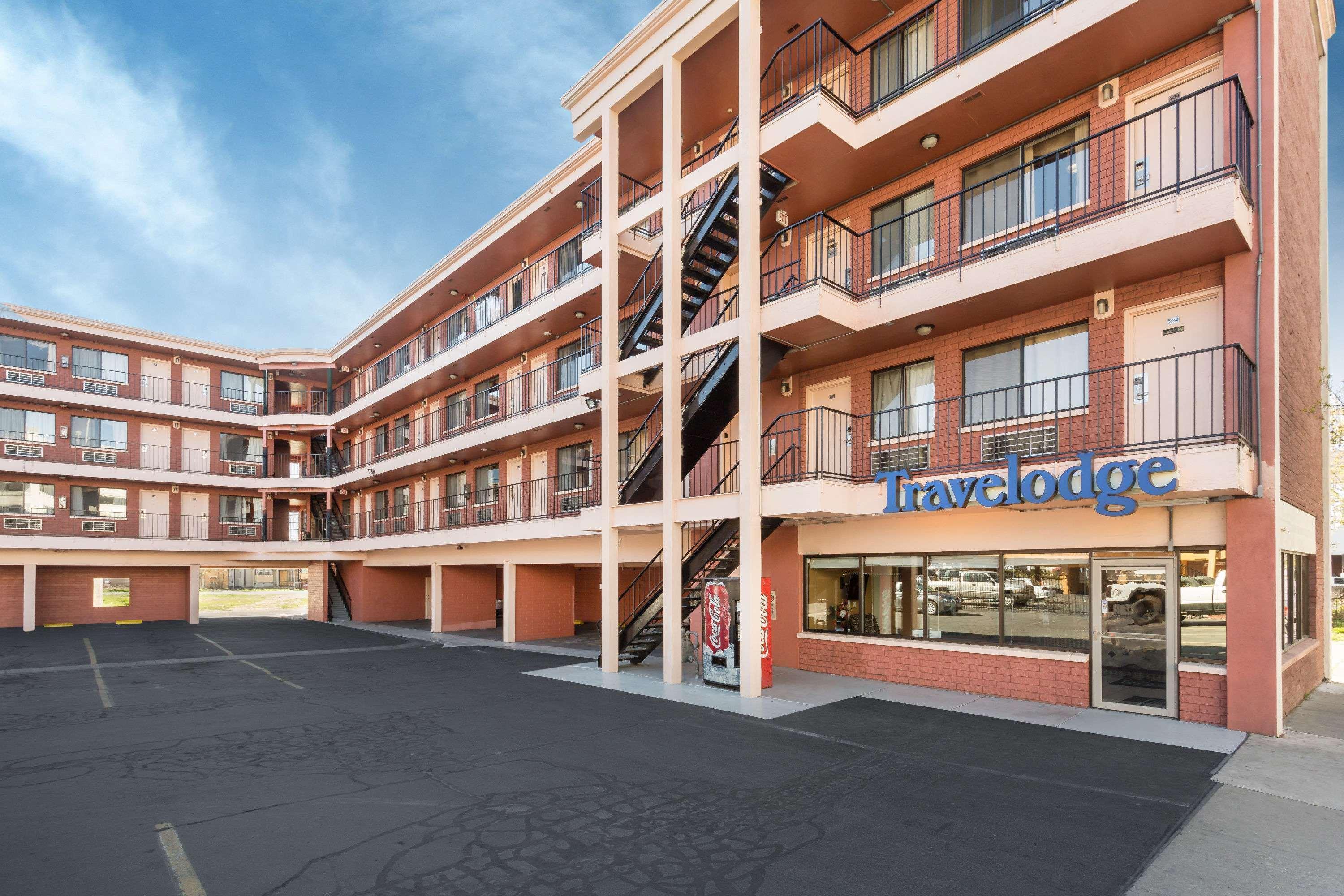 Travelodge By Wyndham Reno Exterior photo