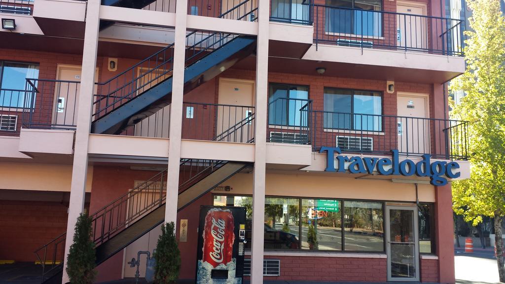 Travelodge By Wyndham Reno Exterior photo