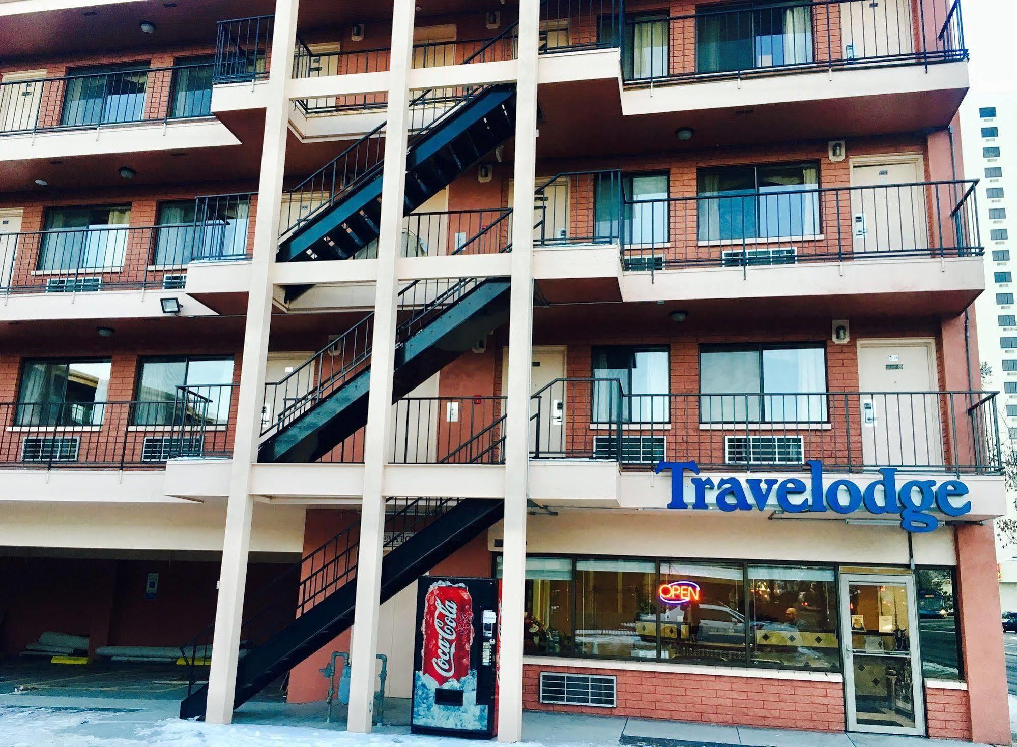Travelodge By Wyndham Reno Exterior photo